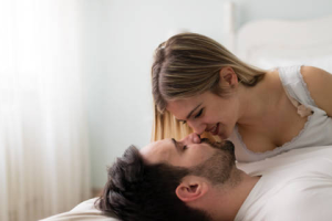 Doa Membuat wanita Jatuh Cinta dengan Jalur Spiritual Aman